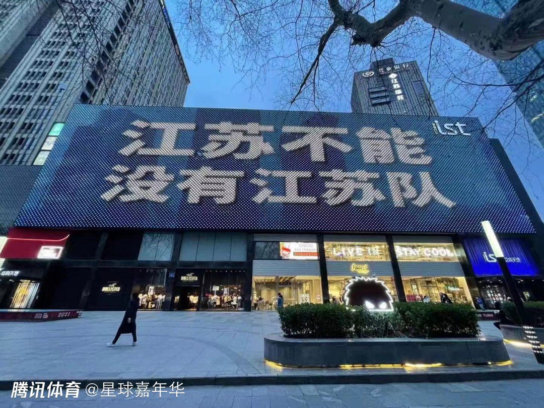 他们接受了6个月训练，学习如何憋气，现在基本都能达到水下憋气2分钟-4分钟的水平